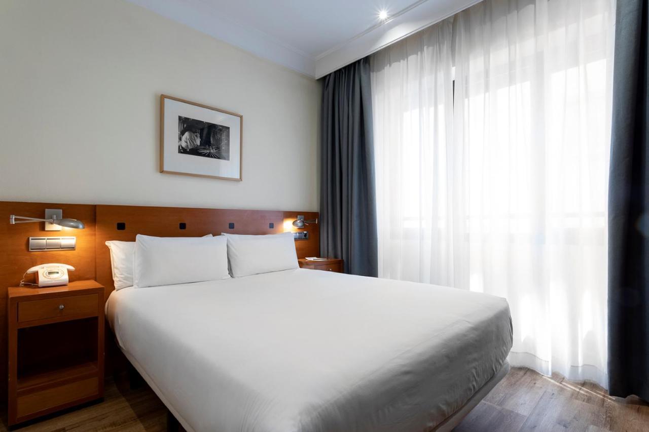 Petit Palace Cliper-Gran Via Мадрид Екстериор снимка