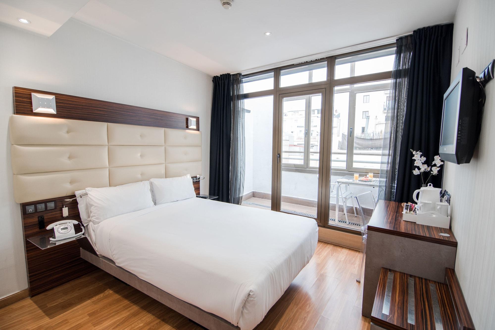 Petit Palace Cliper-Gran Via Мадрид Екстериор снимка