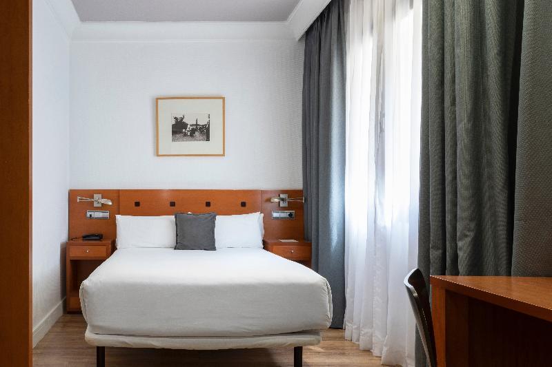 Petit Palace Cliper-Gran Via Мадрид Екстериор снимка