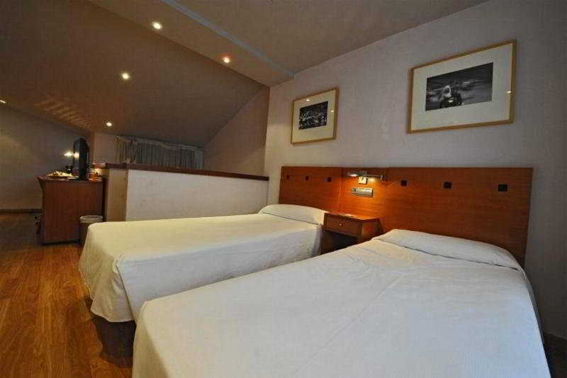 Petit Palace Cliper-Gran Via Мадрид Екстериор снимка